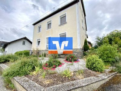 Handwerker aufgepasst - Renovierungsbedürftiges Einfamilienhaus mit großer Garage