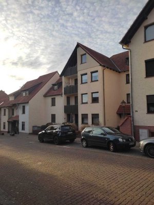 Top saniert und bezugsfertig stilvolle 4-Zimmer-Wohnung mit Balkon in Nidderau-Ostheim