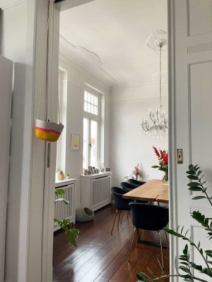 Traumhafte Altbauwohnung mit großem Süd-Balkon in Peterswerder