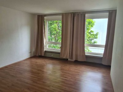 Perfekte 2-Zimmer Wohnung mit Balkon - Küche exklusive (+ 50 €)