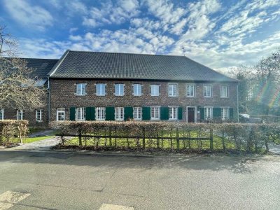 Moderne 2 Zi Wohnung mit historischem Charm im Dycker Weinhaus