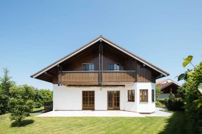 Freistehendes EFH mit Blick ins Hausner Moos