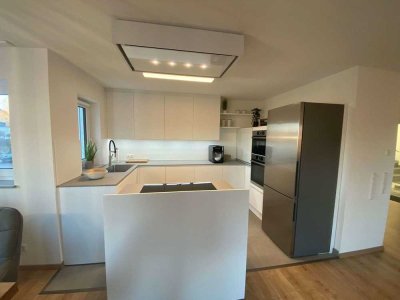 Moderne Maisonettewohnung mit Balkon, hochwertiger Ausstattung erst 2 Jahre alt!!