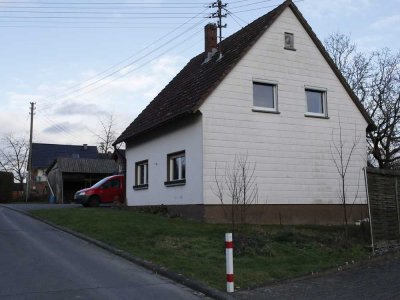 Provisionsfrei! Einfamilienhaus mit Halle