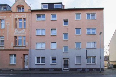 Charmante 2-Zimmer-Dachgeschosswohnung mit Balkon – Renovierungsobjekt mit Potenzial