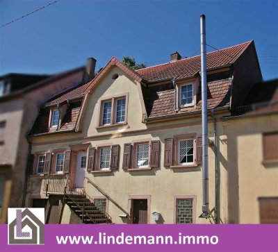 Wemmetsweiler: Umfangreich modernisiertes Einfamilienhaus mit PV