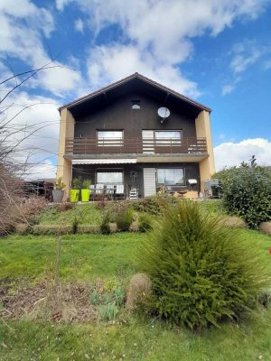 ruhig und sonnig gelegenes 2-Fam.-Haus in Laaber