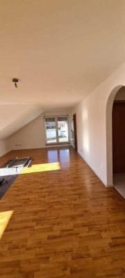 2 1/2 DG Wohnung in Bissingen