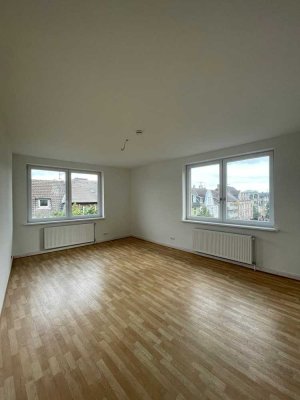Modern sanierte  3-Zimmer-Wohnung (95 m²) Nähe Krayer Markt