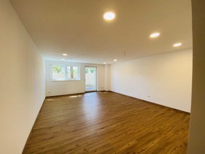 Stilvolle, geräumige 2-Zimmer-Terrassenwohnung mit kleinem Garten in Landshut