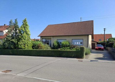 Einfamilienhaus mit großem Garten in Bisingen.