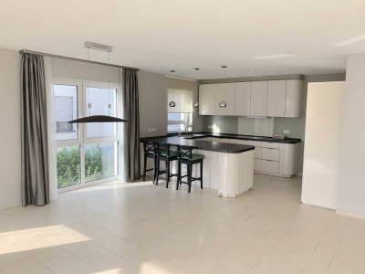 *Wilkommen zu Hause* ! 4 Zimmer, 116qm mit EBK, Gäste-WC, BLK, 2x Stellplätze uvm.