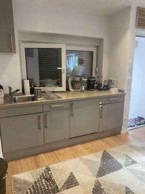 Erstbezug nach Sanierung mit EBK: stilvolle 2-Zimmer-EG-Wohnung in Frankfurt