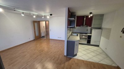 Gepflegte 2-Zimmer Wohnung mit Balkon in Ditzingen-Hirschlanden