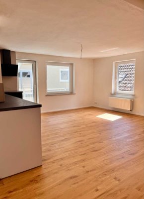 Erstbezug: Helle Dachgeschosswohnung mit Balkon in Rottenburg