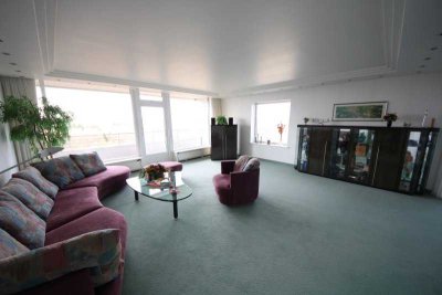2-3 Zimmer-Eckappartement mit Seeblick