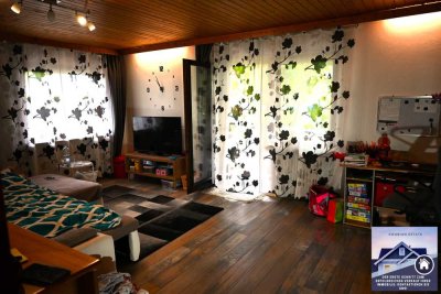 Hochwertige traumhafte Eigentumswohnung mit Terrasse und Garten in Trochtelfingen, 85 qm.