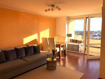 Schicke helle 2 Zi.-Whg. mit Loggia, gut vermietet, mit Weitblick u. Lift vom 7 OG. 2010 renoviert!