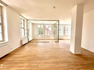 Wohnen mit Charakter – stilvolle 3-ZKB-Wohnung in liebevoll saniertem Altbau von 1923