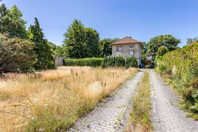 Bestandssanierung oder doch lieber Neubau? - 1.003 m² Grundstück mit Entwicklungspotenzial