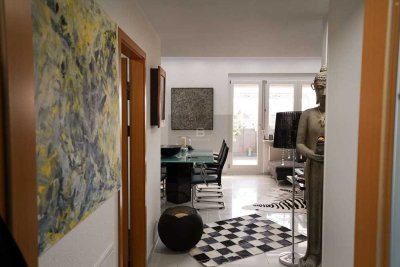 Licht. Höhe. Weitblick – Stilvolle Maisonette mit Loggia & Garage