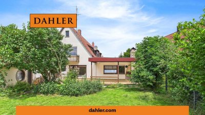* RESERVIERT * ZWEIFAMILIENHAUS MIT VIEL PLATZ UND FLEXIBLER NUTZUNG