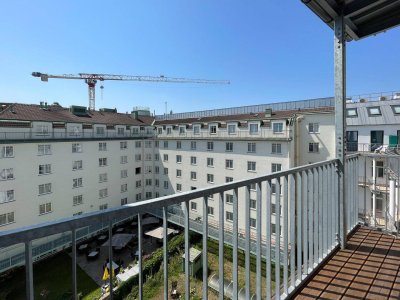 NÄHE NASCHMARKT: DG-AUSBAU IM ALTBAU - U4 Pilgramgasse - 3-Zimmerwohnung mit hofseitigem Balkon