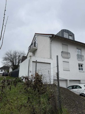 Schöne Dachgeschosswohnung in Herrnsheim