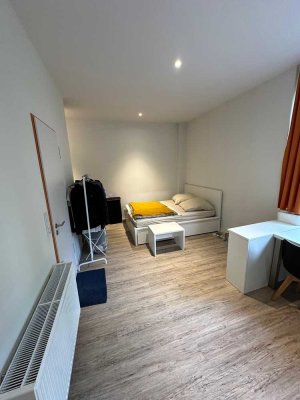 Stilvolle, möblierte 1-Zimmer-Erdgeschosswohnung