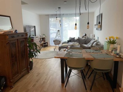 Neuwertiges Reihenmittelhaus mit drei Zimmern und EBK in Frankfurt-Fechenheim