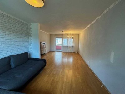 Helle Traumwohnung mit Balkon & Garage