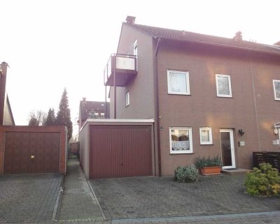 Schönes Zweifamilienhaus (Reihenendhaus) mit kleinem Garten in Zweckel!