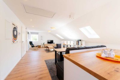 Hochwertig möblierte Wohnung mit Blick über Randersacker (für Wochenendheimfahrer)