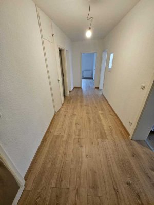 Modernisierte 3-Zimmer-Wohnung mit Wohnküche und Balkon