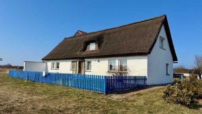 Hiddensee / Neuendorf  - Haus mit 3 Ferienwohnungen nahe Strand !