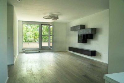 Provisionsfreies 4-Zi.-Penthouse, Terrasse, Einbauküche, 2 Stellplätze, modernisiert & renoviert