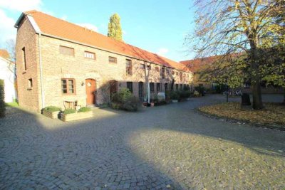 Haus-im-Haus-Feeling in einer charmanten Hofanlage!