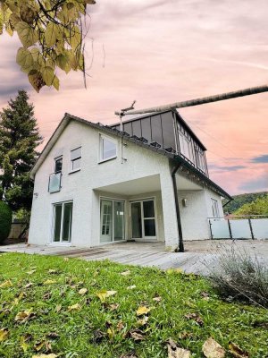 Familienidylle pur – Einfamilienhaus mit wunderschönem Garten und Einliegerwohnung