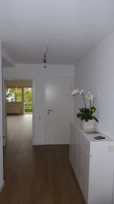 Helle, moderne 3-Zimmer-Wohnung mit Einbauküche und Balkon in Rösrath