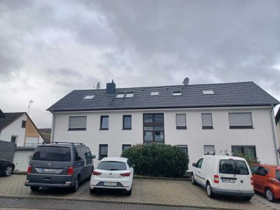 Schöne, helle Wohnung mit Dachterrasse  in ruhiger Lage