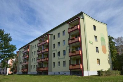 Sanierte 4-Raum-Wohnung mit Balkon im Stadtteil Südwest