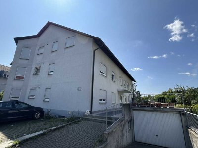 Tolle 2-3 Zimmer Eigentumswohnung im Dachgeschoss eines gepflegten Mehrfamilienhauses in guter Lage