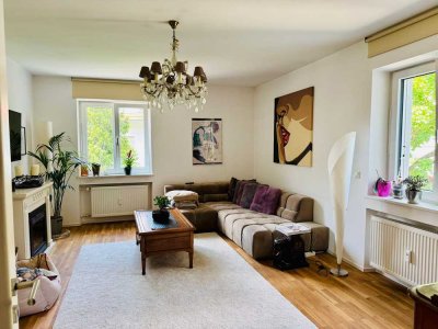Helle großzügige 3 ZKB Wohnung in sehr ruhiger Wohnlage in Augsburg/Pfersee