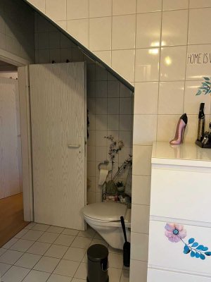 Gepflegte 3 Zi-Maisonnette DG Wohnung mit Klimaanlage+EBK