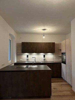 Moderne 3-Zimmer-Wohnung mit Balkon und Einbauküche in Toplage im Berggebiet