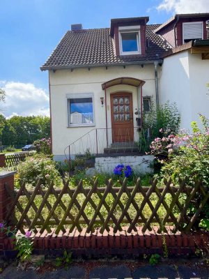 Doppelhaushälfte mit Charakter: Jetzt sanieren und dein neues Zuhause gestalten