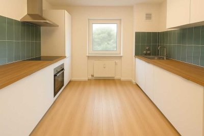 *Erstbezug* Kernsanierte 4-Zi-Wohnung mit EBK und Balkon + 1 Hobbyraum + 2 Keller