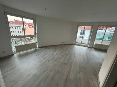 Einbauküche, Balkon und 3 Zimmer / Innenstadtlage