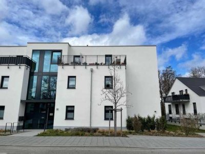 Reizvolle, gehobene 2-Zimmer-Wohnung mit kleinem Garten