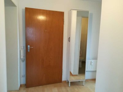 Sonnige, helle 2-Zimmer-Dachgeschoss-Wohnung in KA-Knielingen